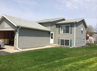 3526 30th St, Fargo, ND 58104