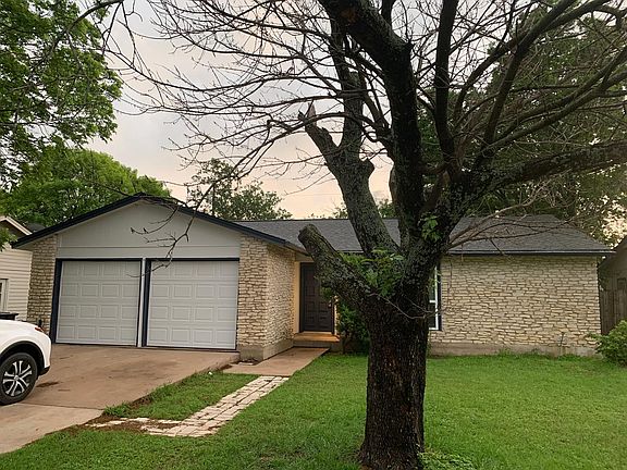 2nd image of 1211 Meadows Dr