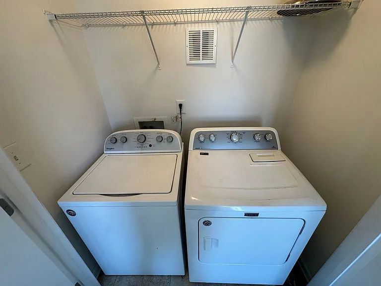 4820 Lynn Lee Cir — Photo 14
