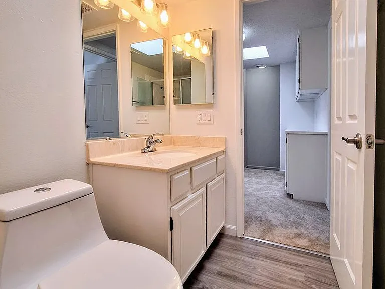 14575 S Bascom Ave — Photo 28