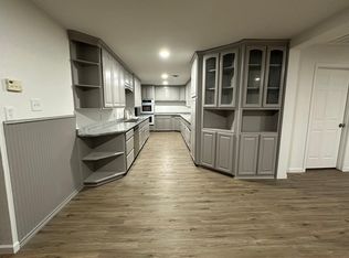 1014 Usher St, Benbrook, TX 76126