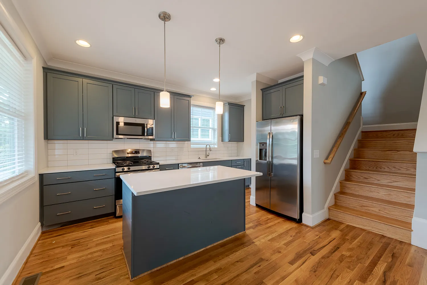 4 bed, 1967 sqft, $799 — Photo 2