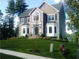 8 Cabot Ct, Amesbury, MA 01913