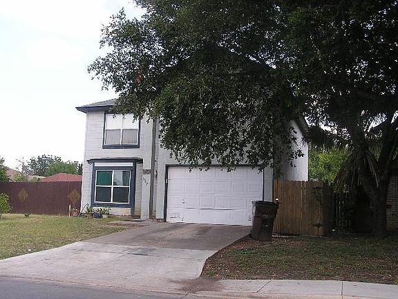 3rd image of 9802 Misty Plain Dr