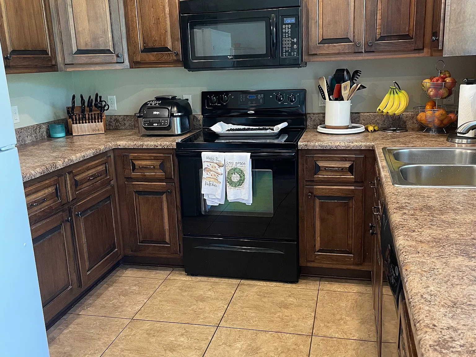 3 bed, 1425 sqft, $1,925 — Photo 4