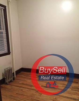 2nd image of 2552 22nd St #1F