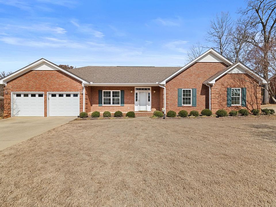 1st image of 324 Kingston Dr