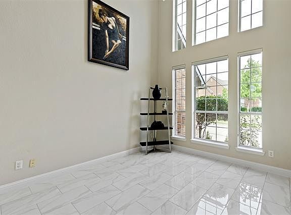 5th image of 1935 Club Lake Cir