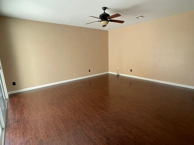 5645 Breckenridge St — Photo 17