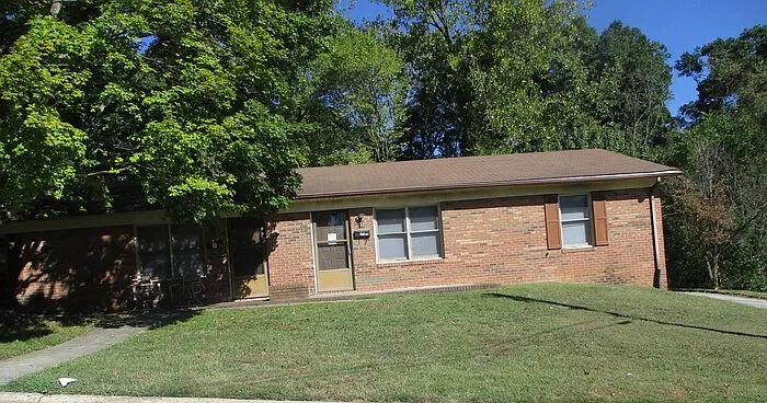 2 bed, 1.0 bath, $1,025 — Photo 1