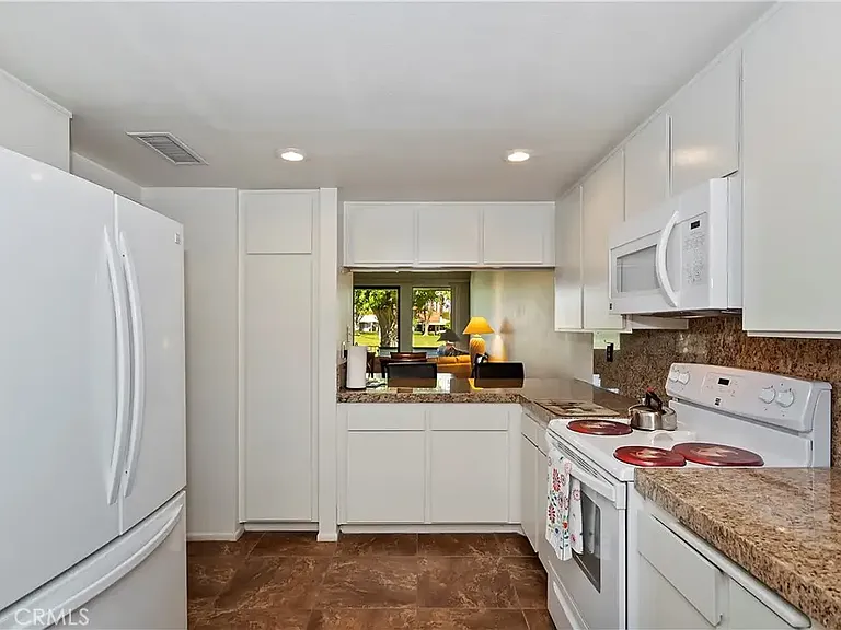 4 San Sebastian Dr — Photo 69