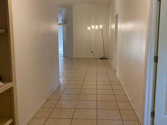 5th image of 1011 Embrun Ct