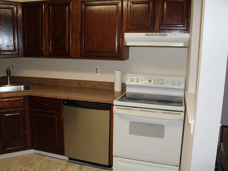 Tamarron Dr — Photo 6