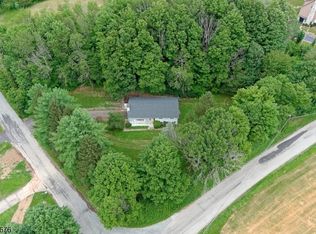 2 Beemer Rd, Wantage, NJ 07461