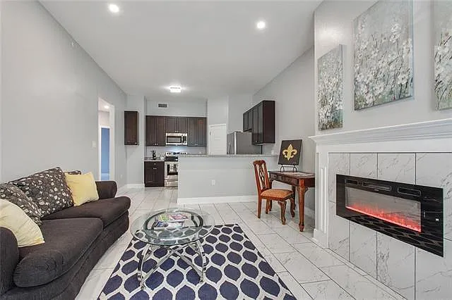 53 Carriage Ln #A — Photo 3