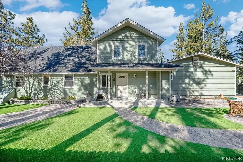 5 bed, 4.0 bath, 2654 sqft, $3,500 — Photo 1
