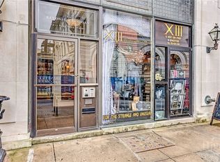 9 W York St, Savannah, GA 31401