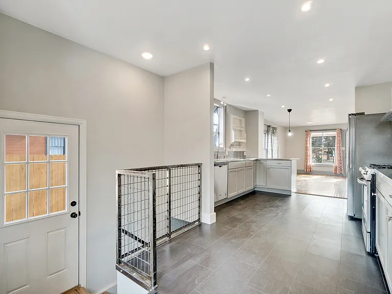 840 Hill Ave — Photo 13