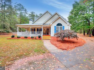 995 Hodges Cir, Mansfield, GA 30055