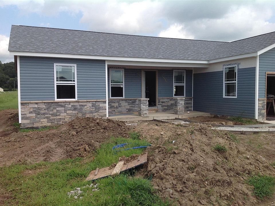 2nd image of 806 Jessica Dr