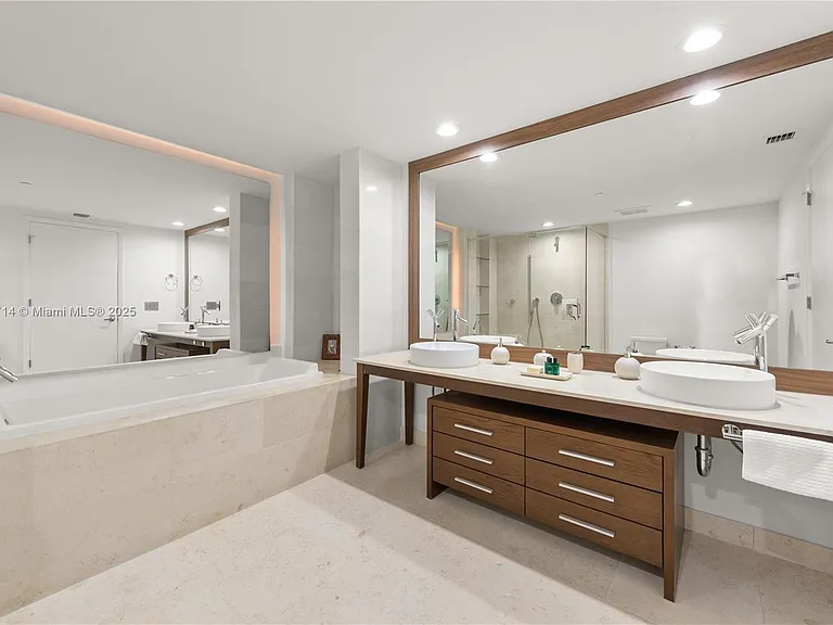 495 Brickell Ave #5003 — Photo 19