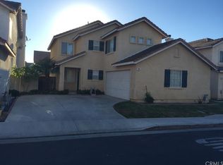 921 Clover Ln, Corona, CA 92878
