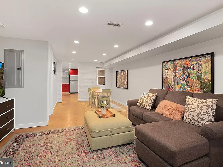 928 T St NW — Photo 24