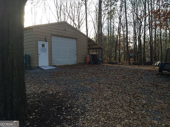 3rd image of 337 Lake Front Rd