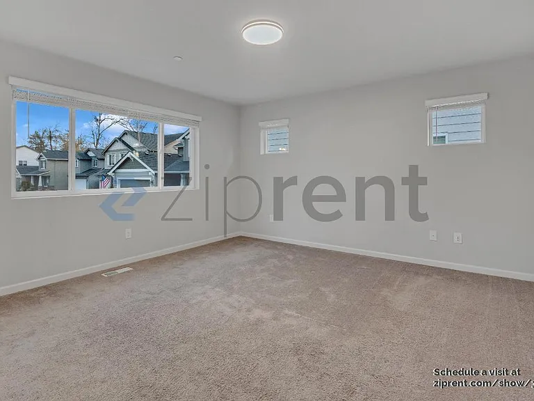 6460 N 89th Ave — Photo 24