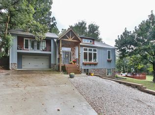 1642 W Dewberry Rd, Nixa, MO 65714