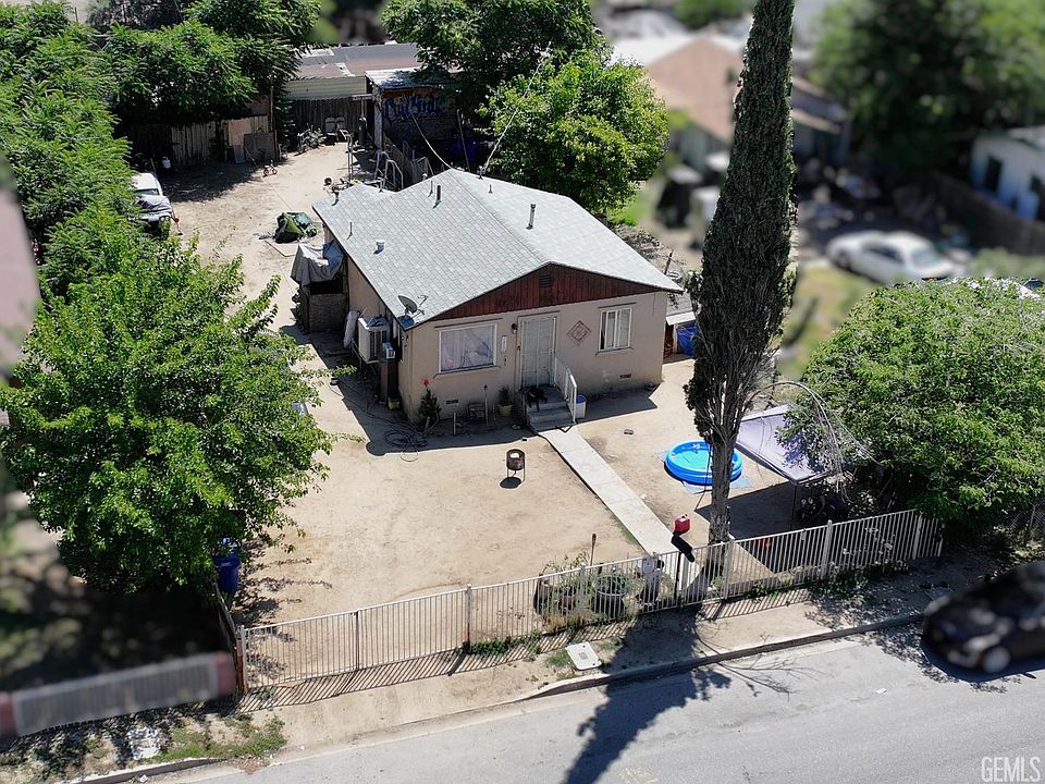 2nd image of 1212 D St