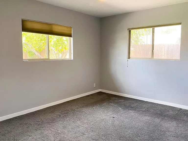 3310 E Earll Dr — Photo 9