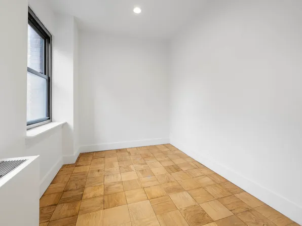 213 East 37th Street image 7 of 13