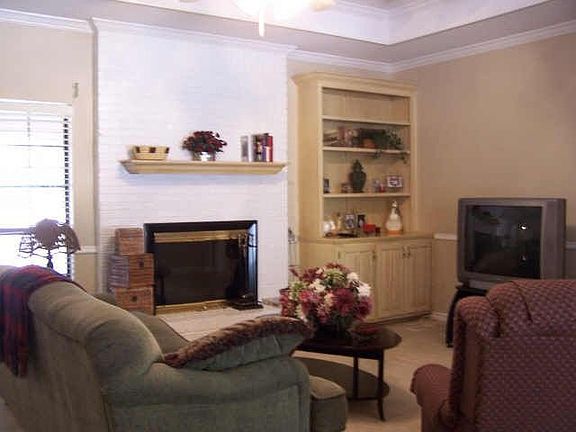 2nd image of 1114 Red Bird Ln