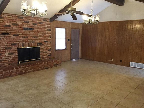 3rd image of 4601 Meadow Creek Trl
