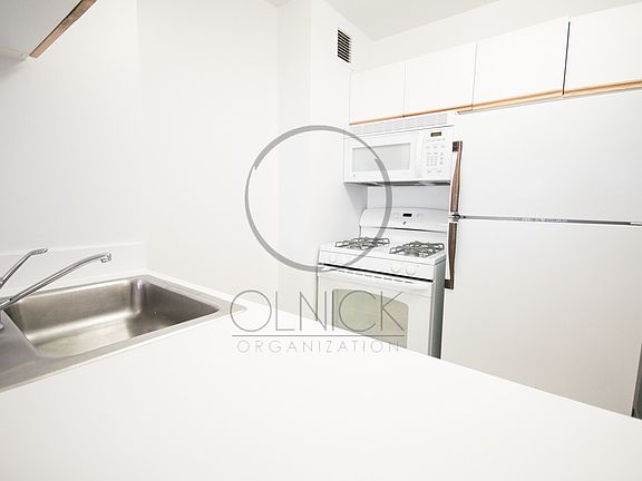 3rd image of 200 E 87th St APT 11D