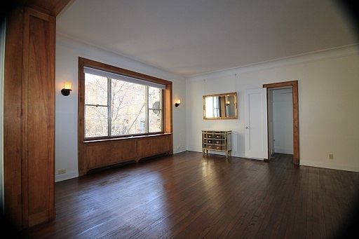 2nd image of 1415 N Astor St APT 4C