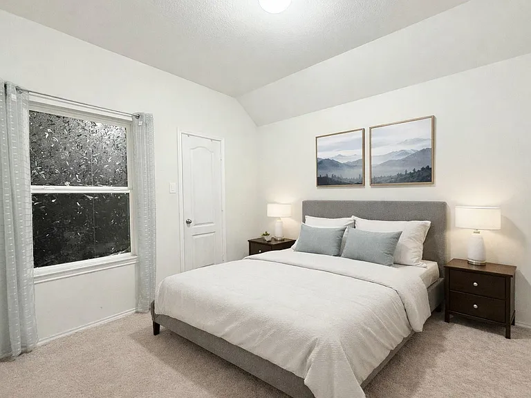 15515 Islandview Ln — Photo 12