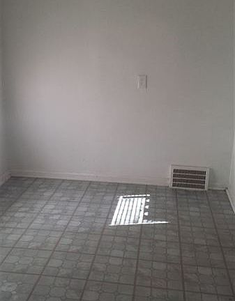 Dining room 1image