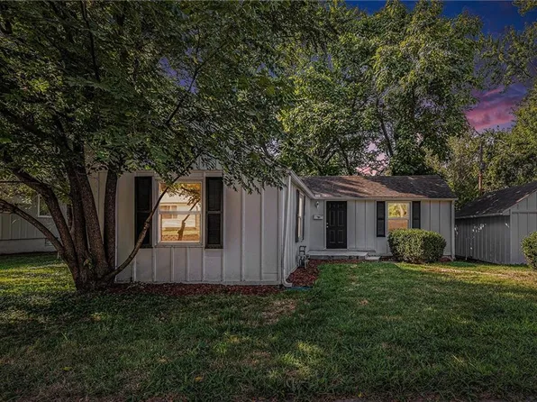 601 Deweese St, Grandview, MO 64030