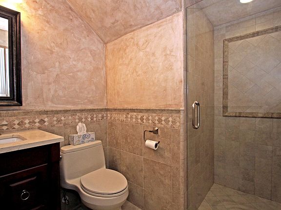 2nd Bathroom
