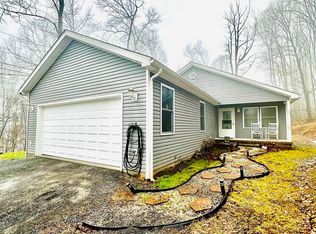 337 Robinwood Dr, Mount Clare, WV 26408