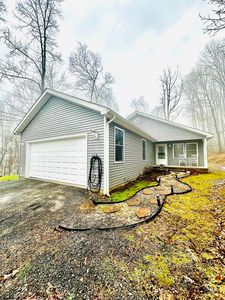 337 Robinwood Dr, Mount Clare, WV, 26408