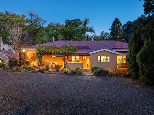 172 Tesuque Village Rd #A, Santa Fe, NM 87506