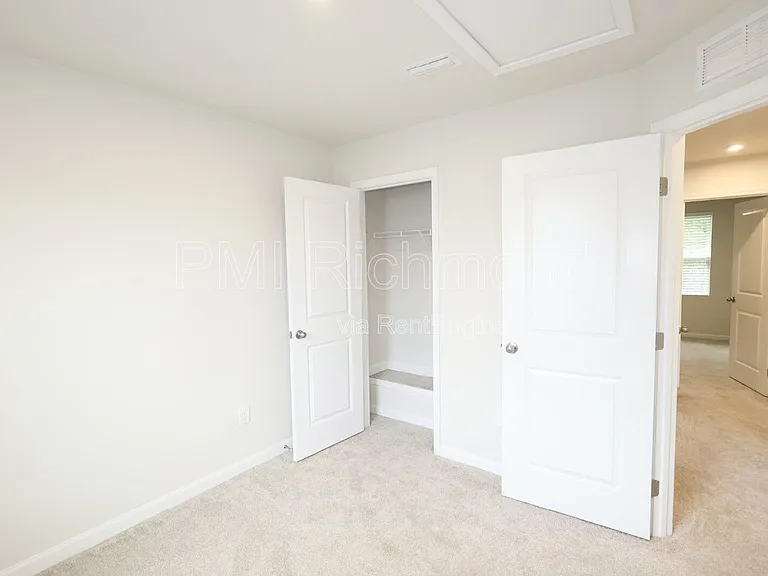 1240 Canterbury Ridge Rd — Photo 24