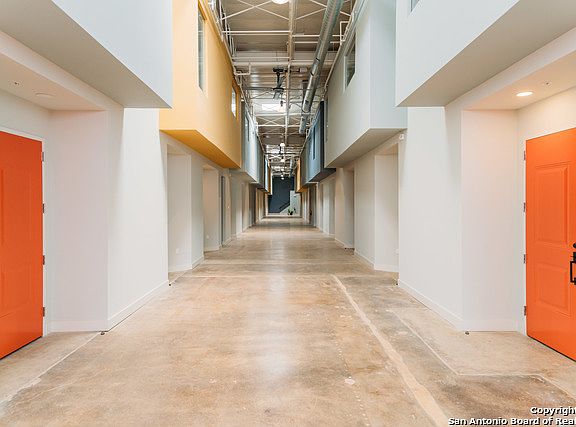 5th image of 210 W Peden #105