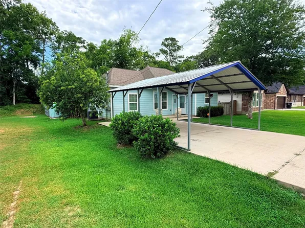 1330-1332 Red Fox Dr, Crosby, TX 77532