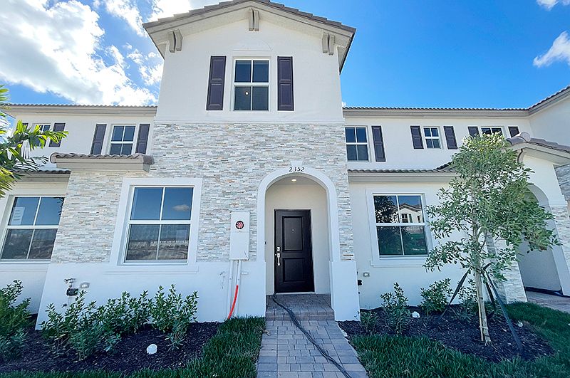 1st image of 2352 NW 125th St #2352