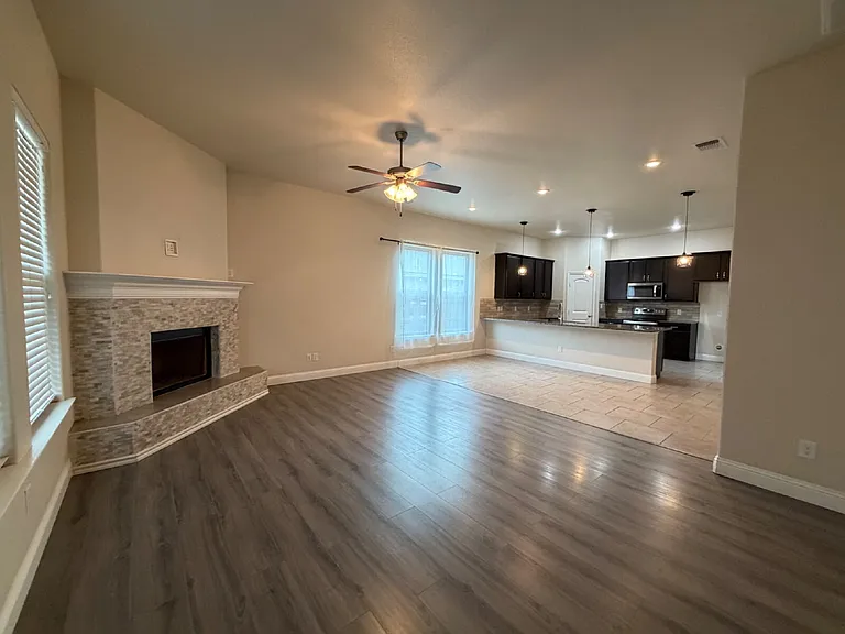 9706 Ross Ave — Photo 12