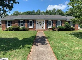 210 B W Church St, Greer, SC 29650
